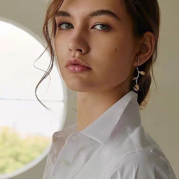 Fluid line rose flower ear cuff - one piece