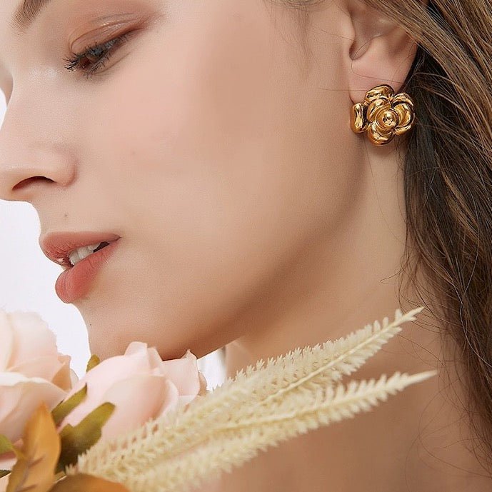 Elegant Camille Flower stud earrings