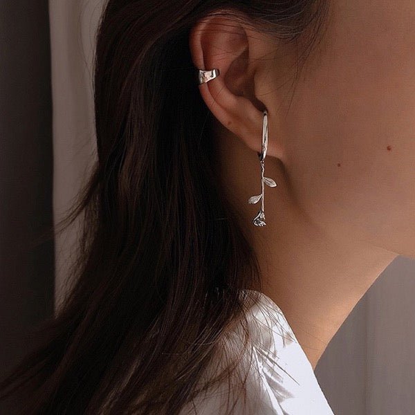 Fluid line rose flower ear cuff - one piece