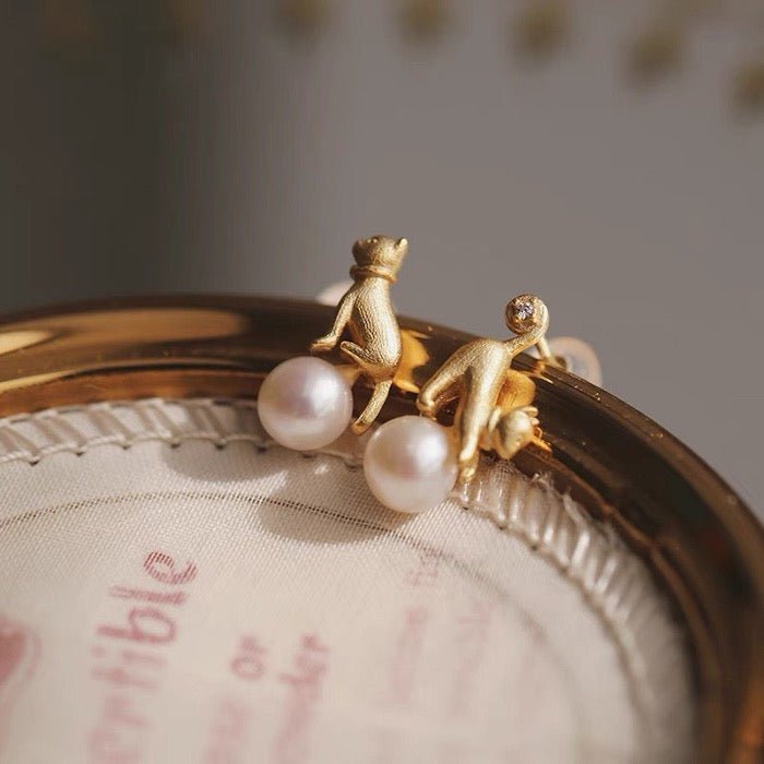 Cute asymmetrical cat earrings and necklace