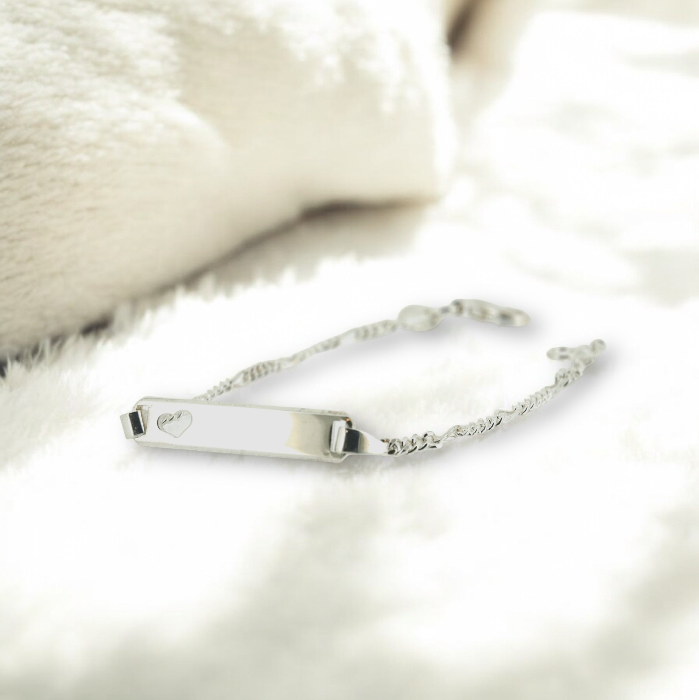 Babyarmbandje met Naam | Hart Figaro