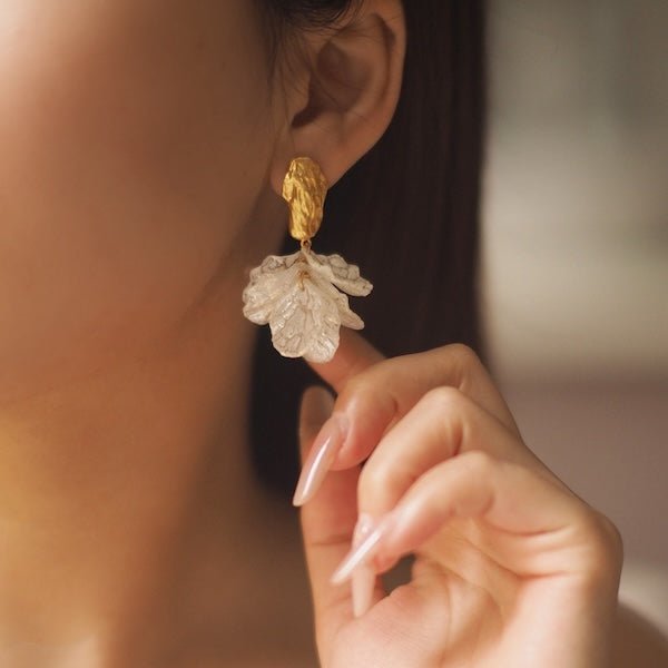 Elegante witte zeemeermin staart oorbellen