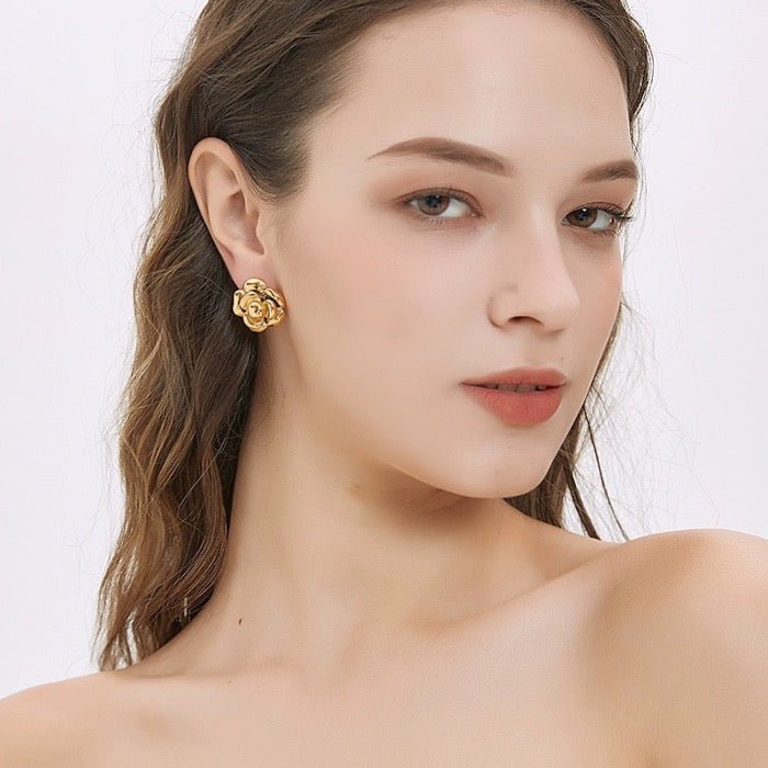 Elegant Camille Flower stud earrings