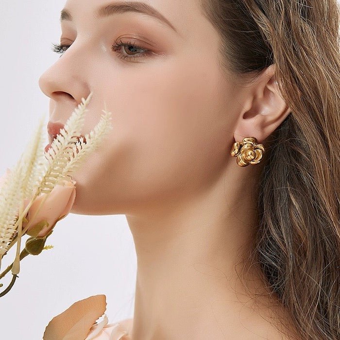 Elegant Camille Flower stud earrings