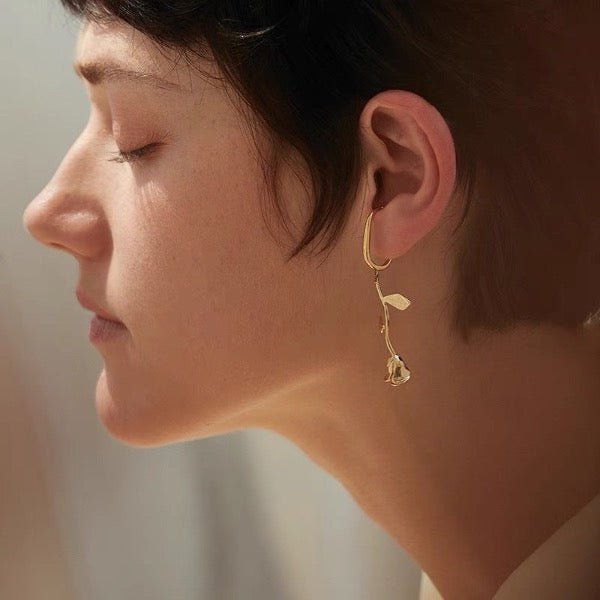 Fluid line rose flower ear cuff - one piece