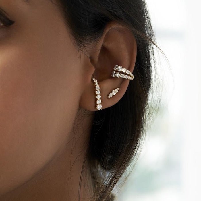 Elegant sparkling line earrings