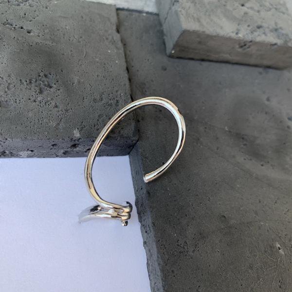 Unieke Silverline oormanchet - Uit één stuk