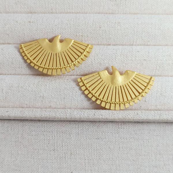 Chunky swallow bird design earrings