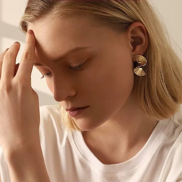 Geometric design fan shape earrings