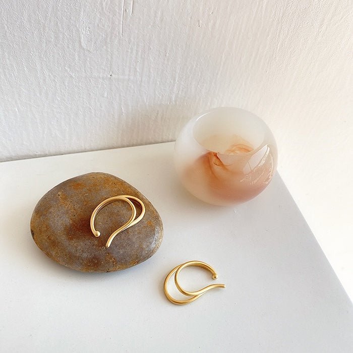 Minimalist double circle matte earring - one piece