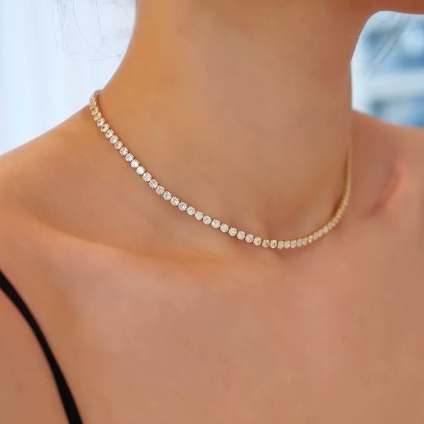 Tijdloze sprankelende choker met diamantlook