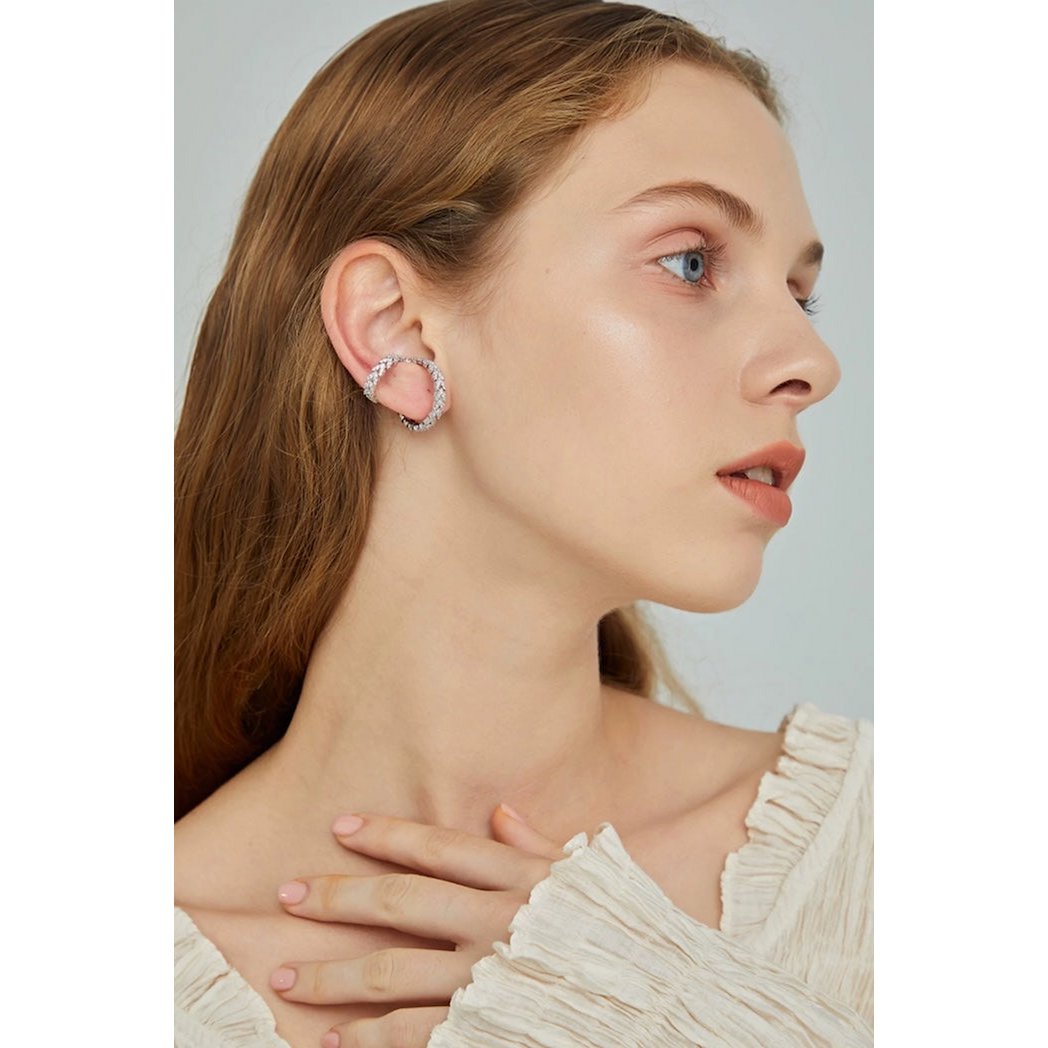 Double Hoops Dazzling Earplug - One Piece