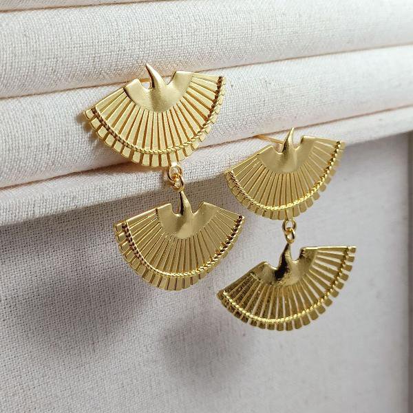 Chunky swallow bird design earrings