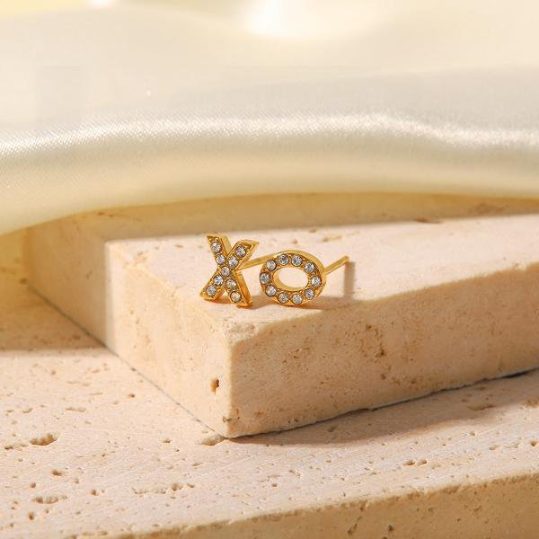 Sprankelende XOXO kleine oorstekers