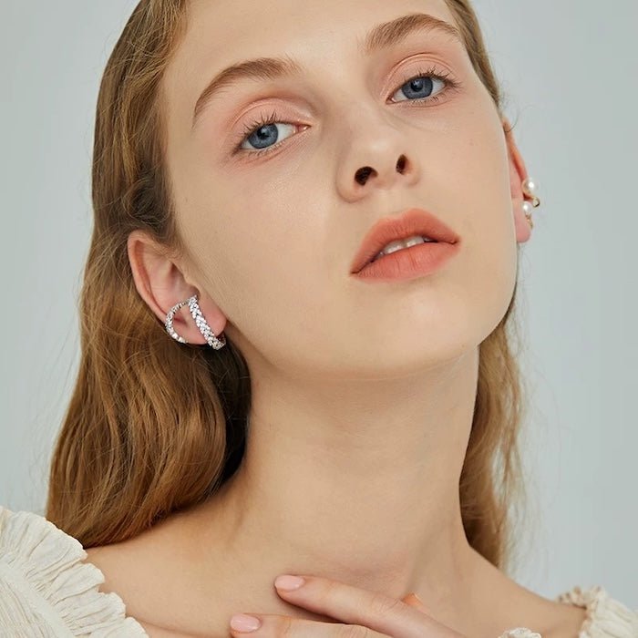 Double Hoops Dazzling Earplug - One Piece