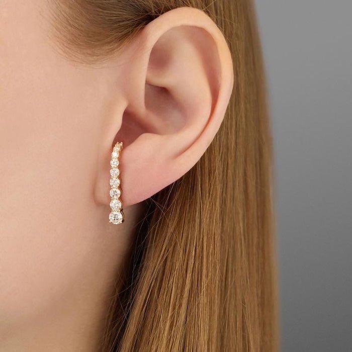 Elegant sparkling line earrings
